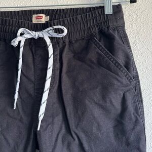 Black Levi’s crop joggers- Small